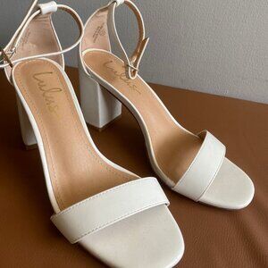 Lulu's Taylor White Ankle Strap Heels sz 7.5
